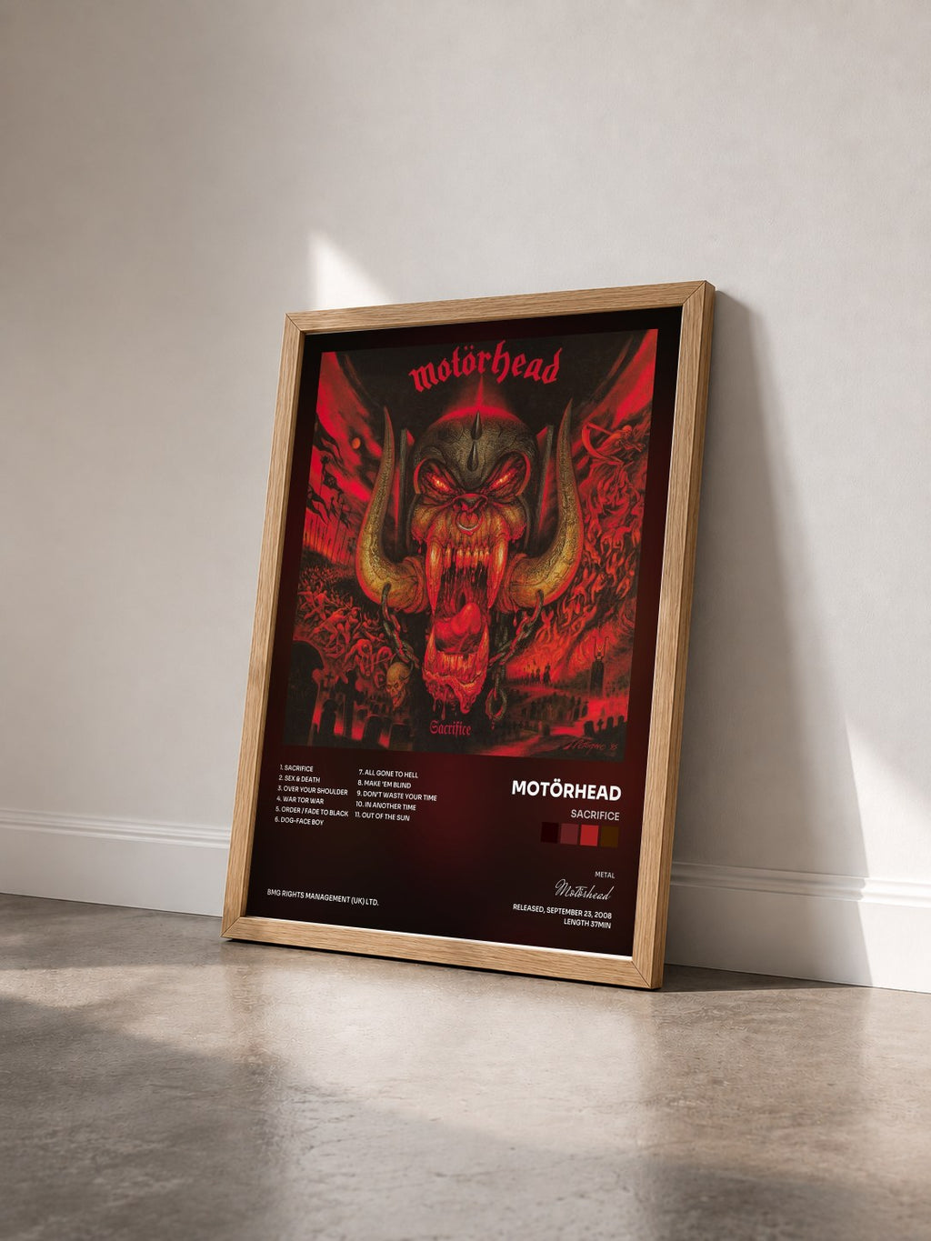#bois Tableau de l'album Sacrifice de Motörhead vu de trois quarts, cadre en bois brut