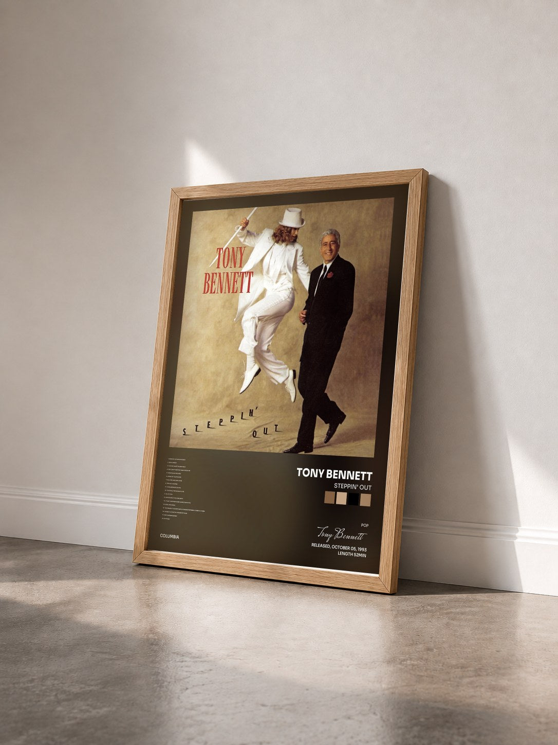 #bois Tableau de l'album Steppin' Out de Tony Bennett vu de trois quarts, cadre en bois brut