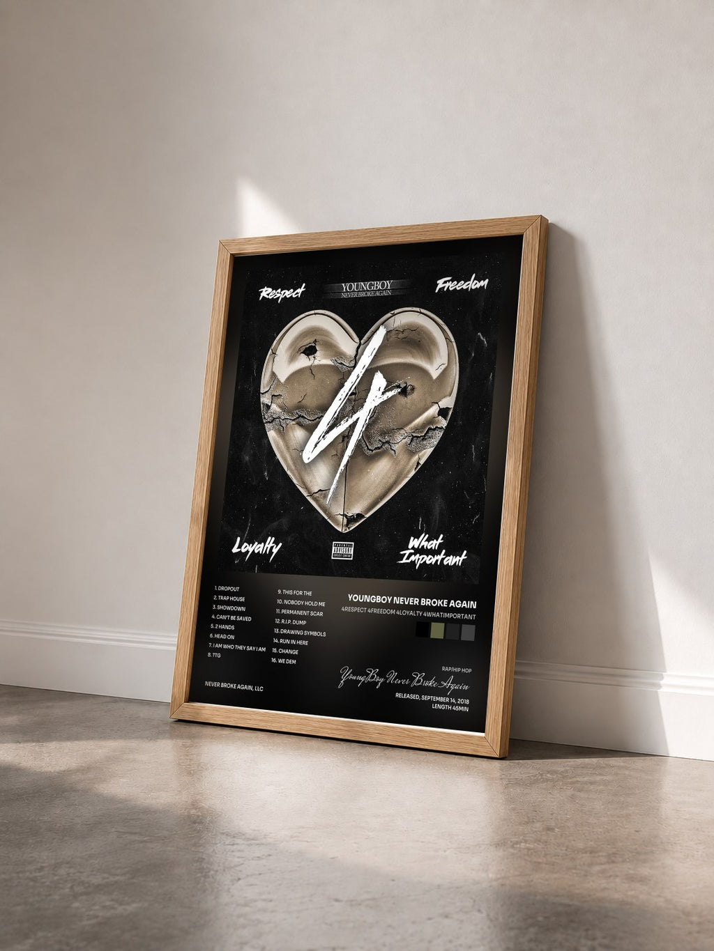 #bois Tableau de l'album 4Respect 4Freedom 4Loyalty 4WhatImportant de YoungBoy Never Broke Again vu de trois quarts, cadre en bois brut