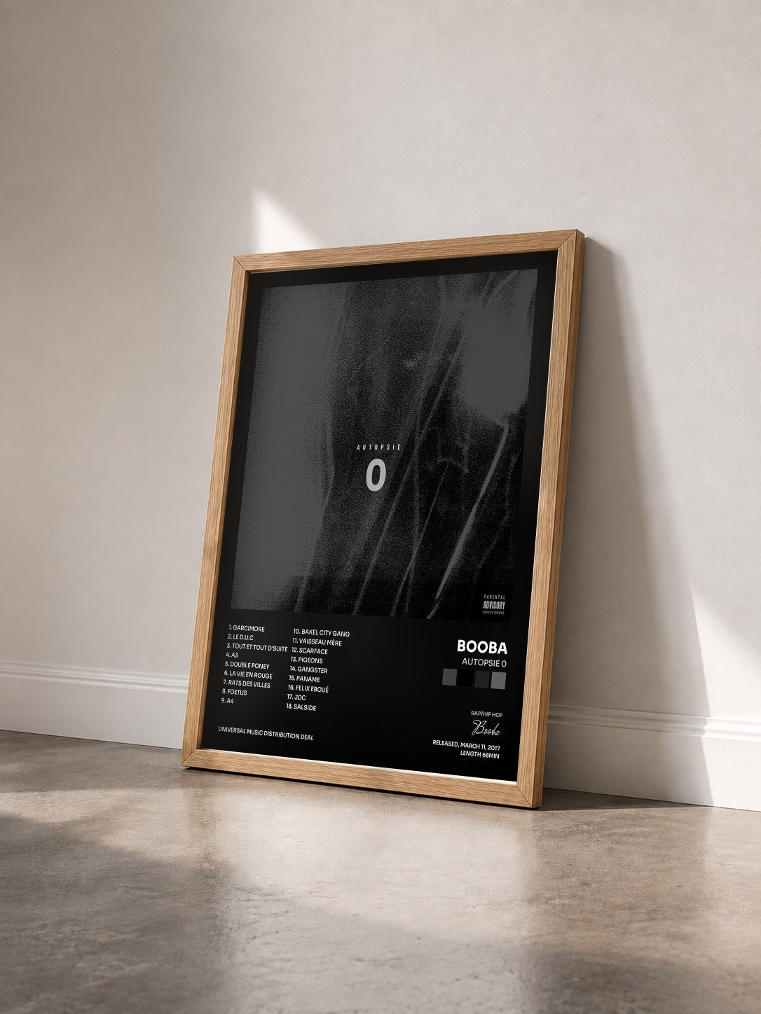 #bois Tableau de l'album Autopsie 0 de Booba vu de trois quarts, cadre en bois brut
