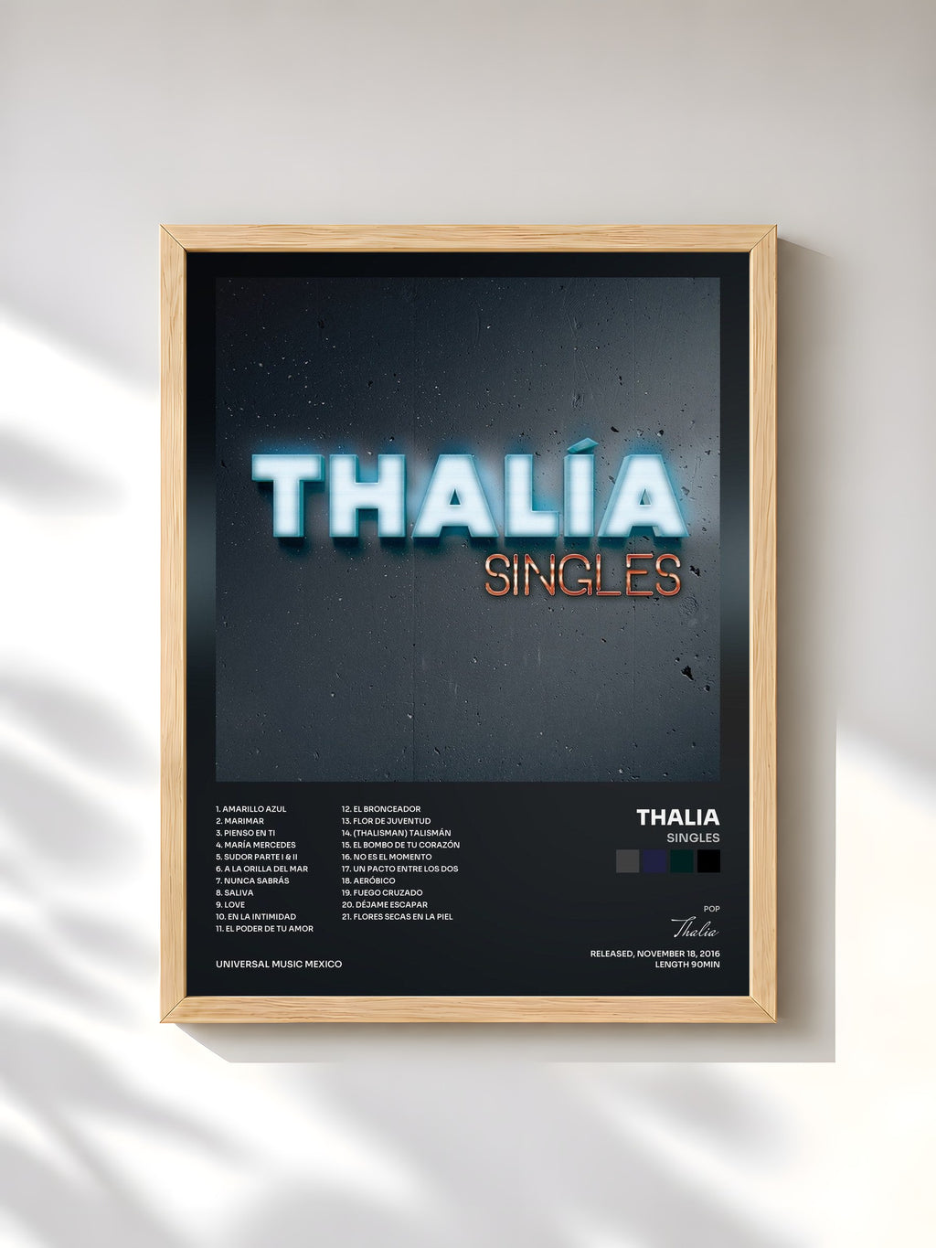 #bois Tableau de l'album Singles de Thalia, cadre en bois brut, imprimé et encadré en France