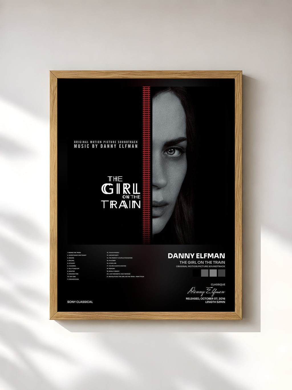 #bois Tableau de l'album The Girl on the Train (Original Motion Picture Soundtrack) de Danny Elfman, cadre en bois brut, imprimé et encadré en France