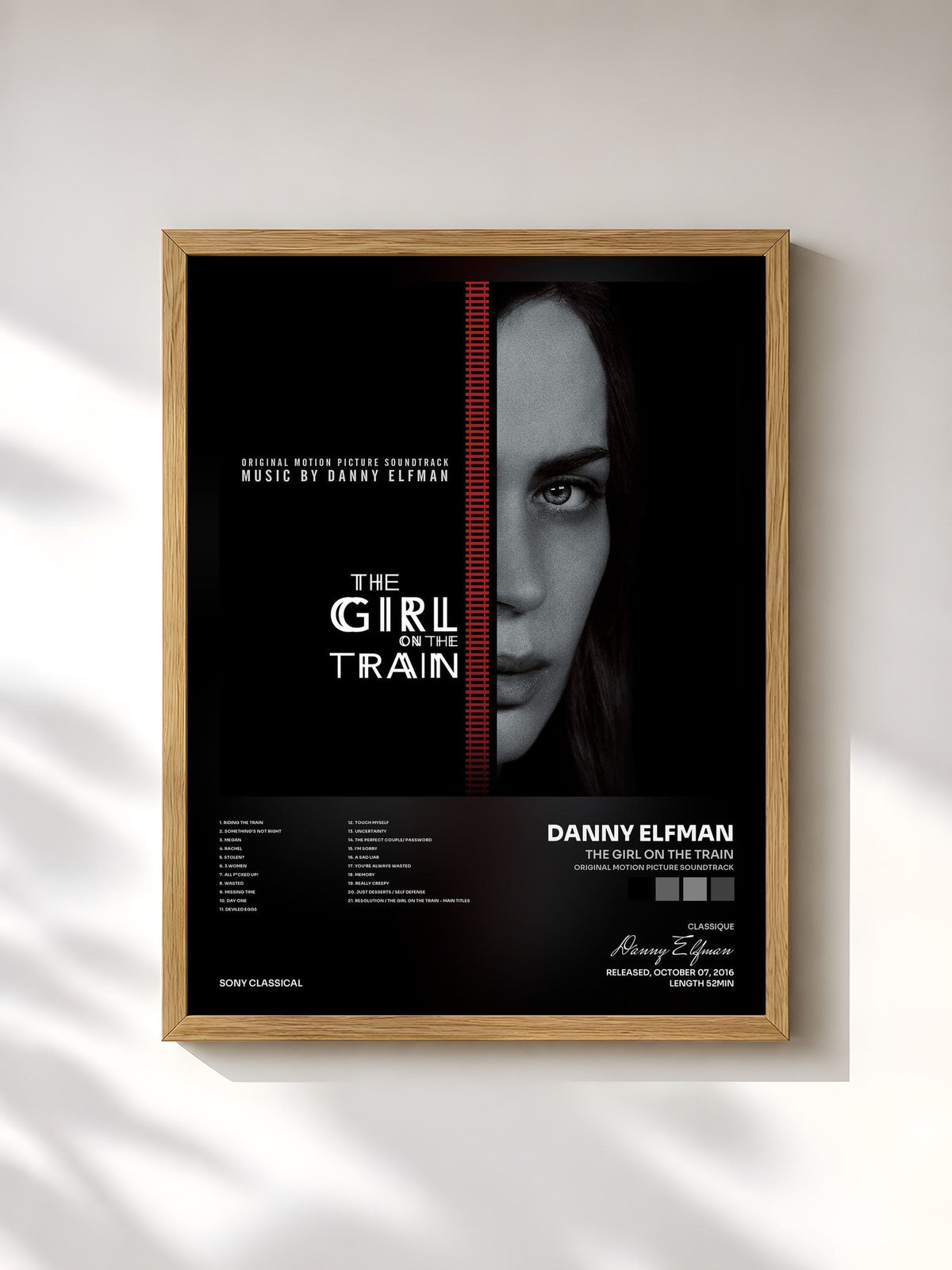 #bois Tableau de l'album The Girl on the Train (Original Motion Picture Soundtrack) de Danny Elfman, cadre en bois brut, imprimé et encadré en France