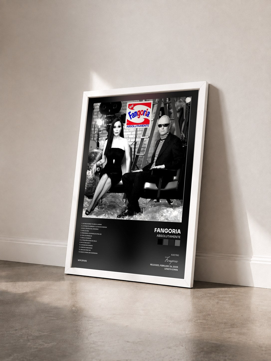 #blanc Tableau de l'album Absolutamente de Fangoria vu de trois quarts, cadre blanc