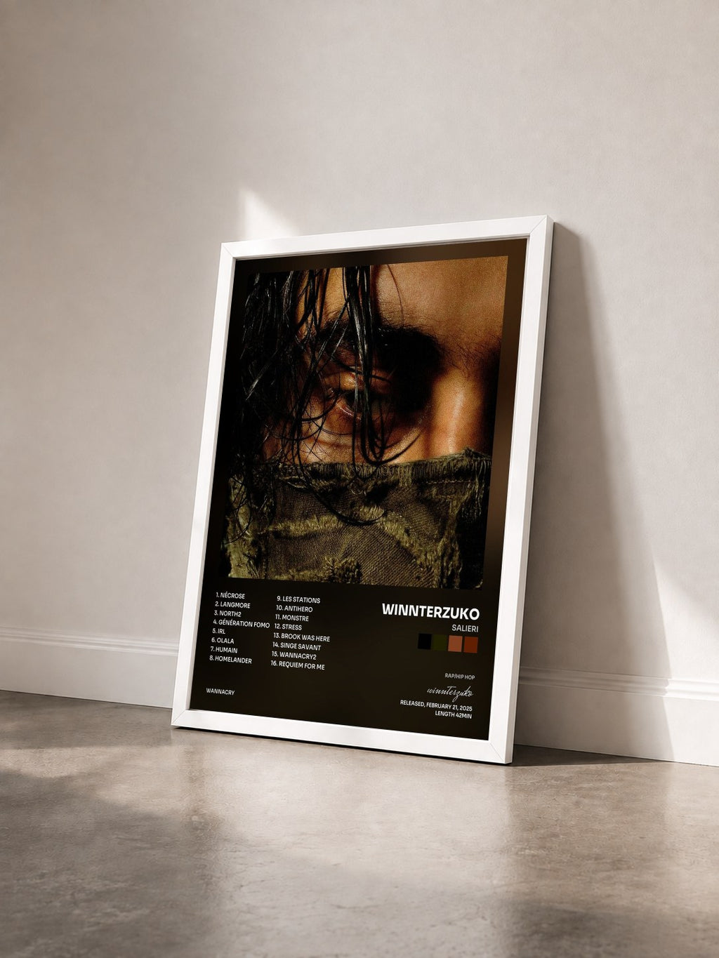 #blanc Tableau de l'album Salieri de winnterzuko vu de trois quarts, cadre blanc