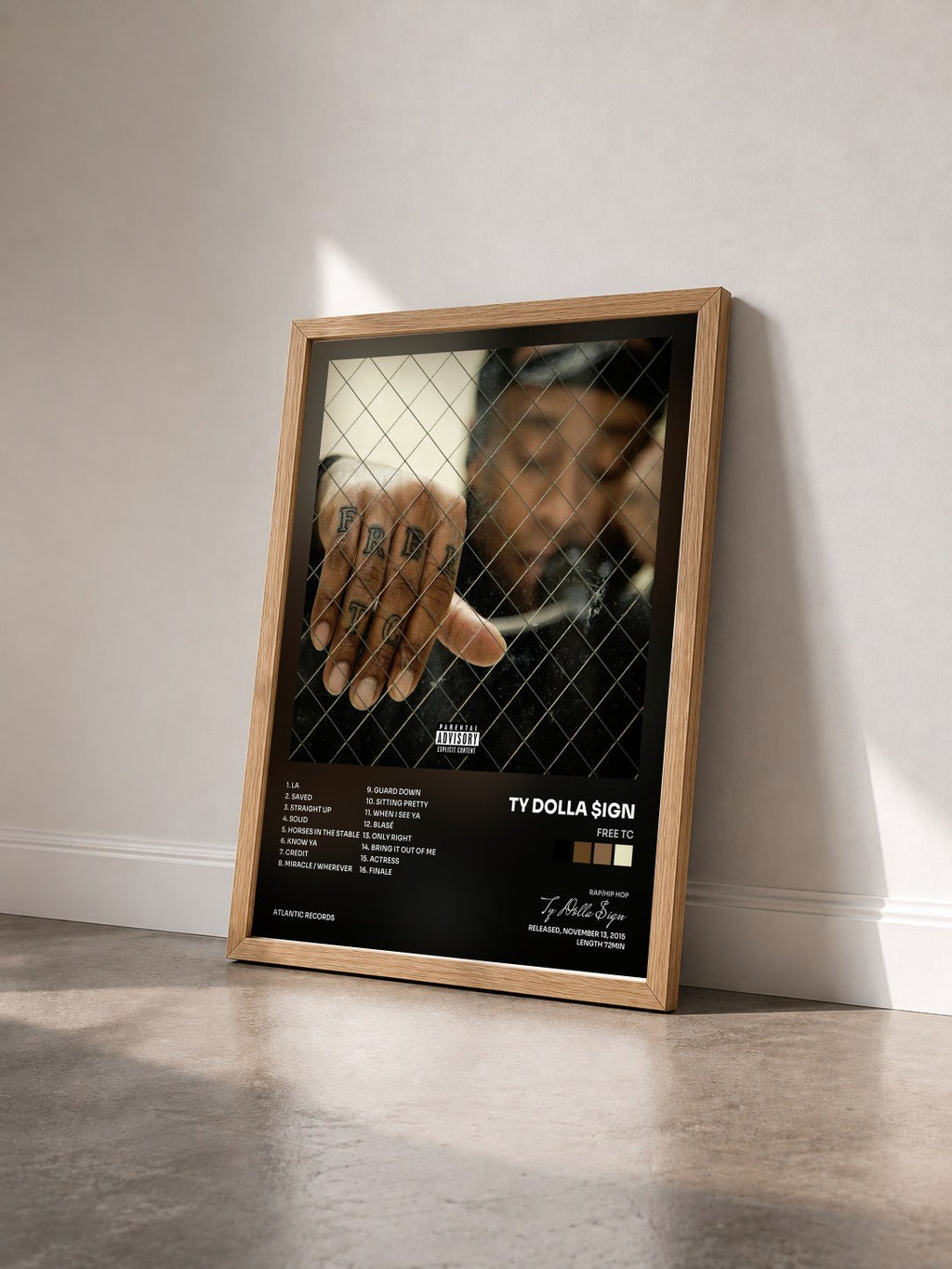 #bois Tableau de l'album Free TC de Ty Dolla $ign vu de trois quarts, cadre en bois brut