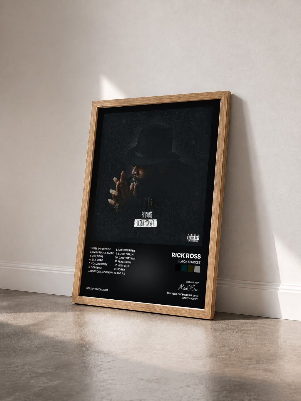 #bois Tableau de l'album Black Market de Rick Ross vu de trois quarts, cadre en bois brut