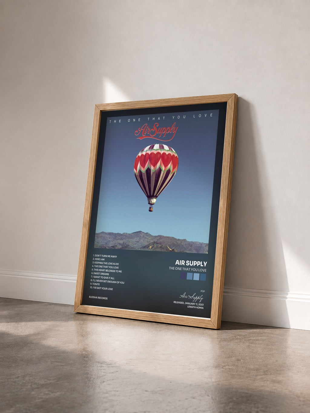 #bois Tableau de l'album The One That You Love de Air Supply vu de trois quarts, cadre en bois brut