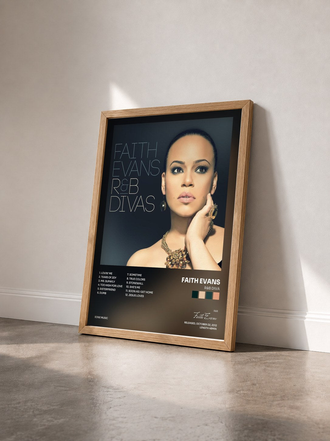 #bois Tableau de l'album R&B Diva de Faith Evans vu de trois quarts, cadre en bois brut