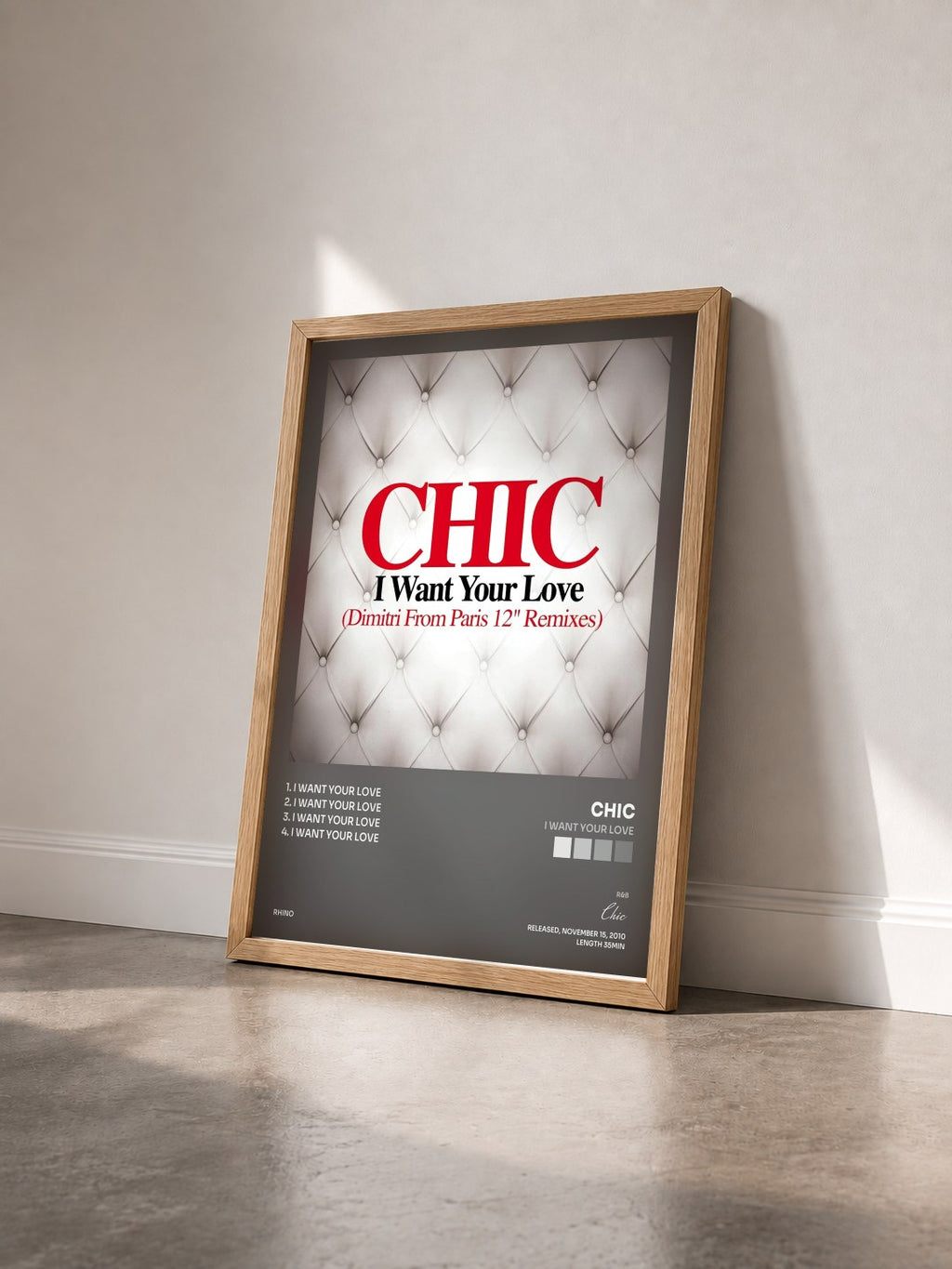 #bois Tableau de l'album I Want Your Love de Chic vu de trois quarts, cadre en bois brut