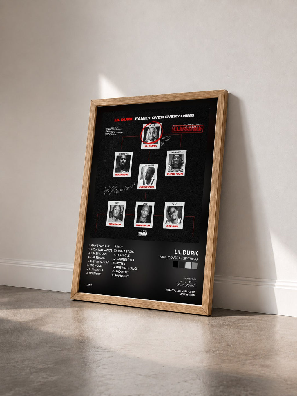 #bois Tableau de l'album Family Over Everything de Lil Durk vu de trois quarts, cadre en bois brut