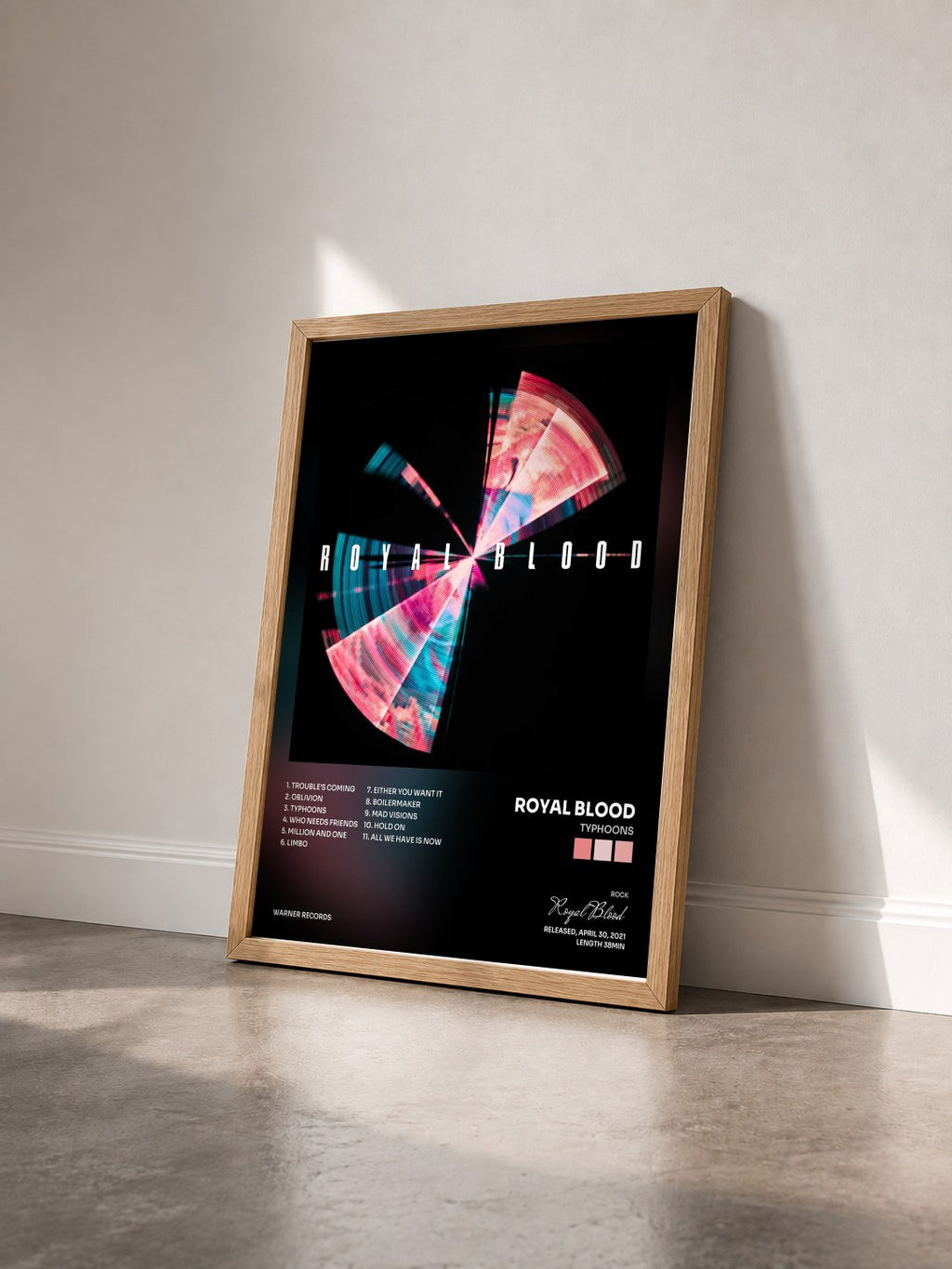 #bois Tableau de l'album Typhoons de Royal Blood vu de trois quarts, cadre en bois brut