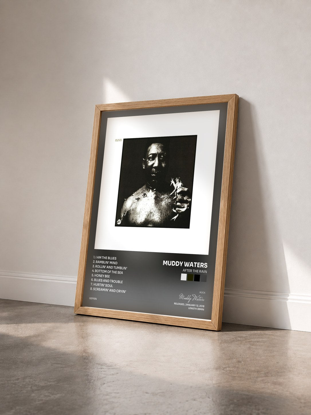 #bois Tableau de l'album After The Rain de Muddy Waters vu de trois quarts, cadre en bois brut