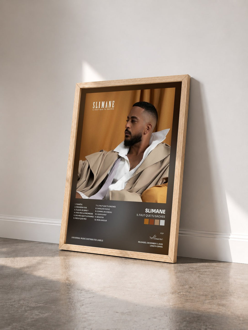 #bois Tableau de l'album Il faut que tu saches de Slimane vu de trois quarts, cadre en bois brut