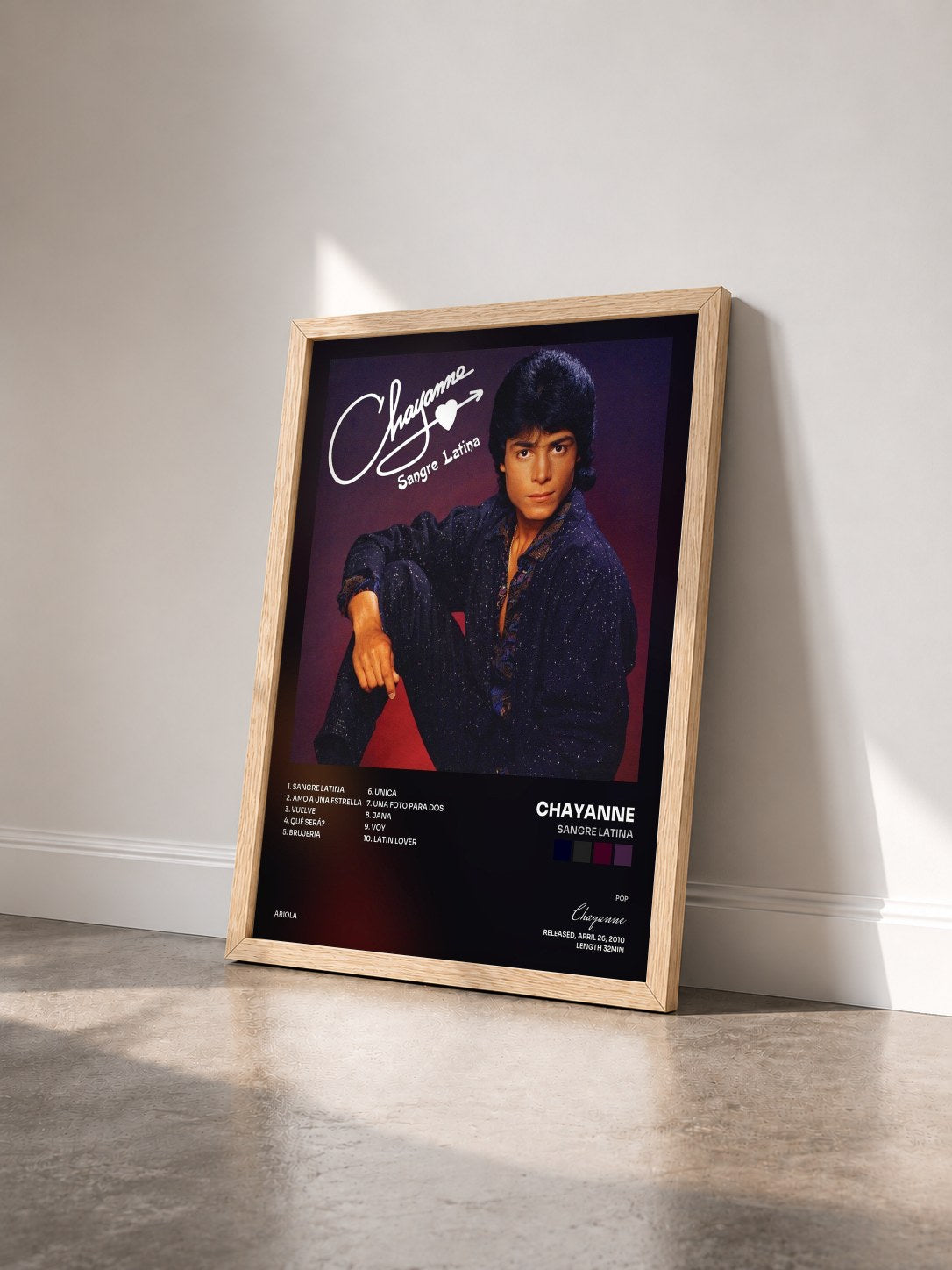 #bois Tableau de l'album Sangre Latina de Chayanne vu de trois quarts, cadre en bois brut