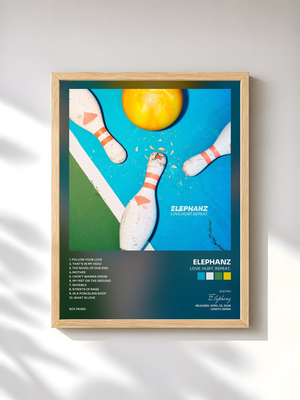 #bois Tableau de l'album LOVE. HURT. REPEAT. de Elephanz, cadre en bois brut, imprimé et encadré en France