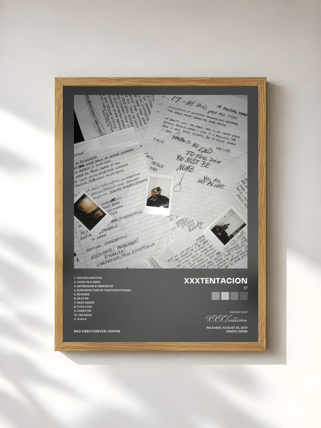 #bois Tableau de l'album 17 de XXXTentacion, cadre en bois brut, imprimé et encadré en France