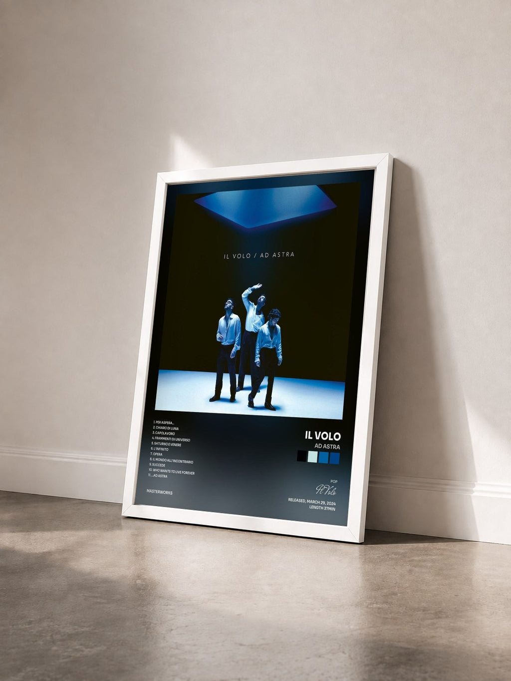 #blanc Tableau de l'album Ad Astra de Il Volo vu de trois quarts, cadre blanc