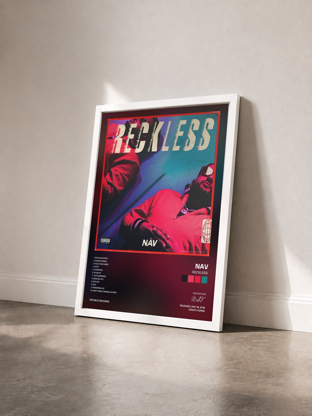 #blanc Tableau de l'album RECKLESS de NAV vu de trois quarts, cadre blanc