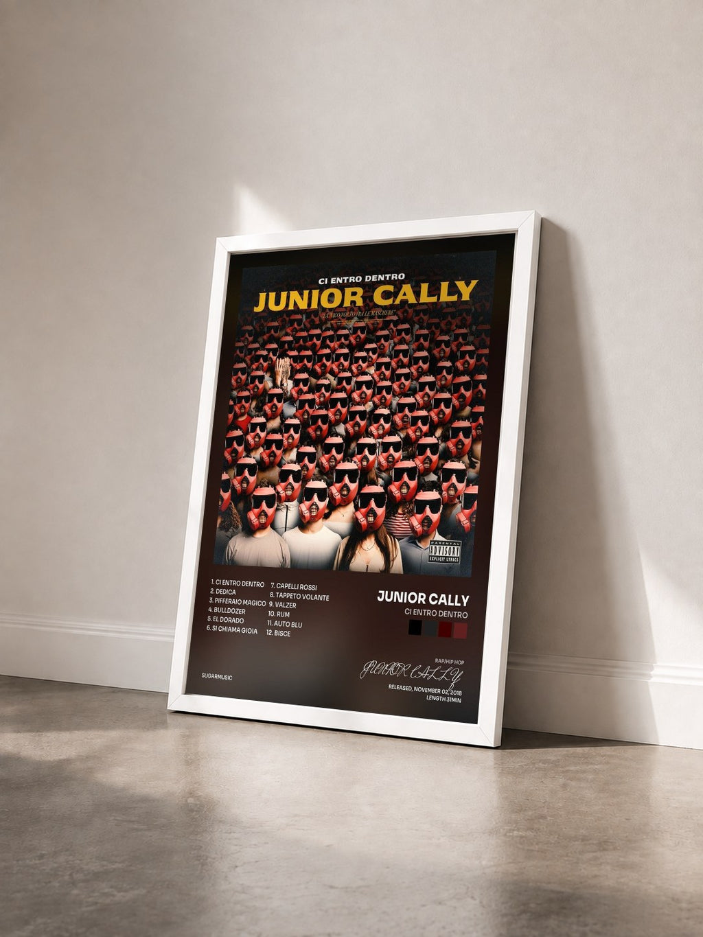 #blanc Tableau de l'album Ci entro dentro de JUNIOR CALLY vu de trois quarts, cadre blanc