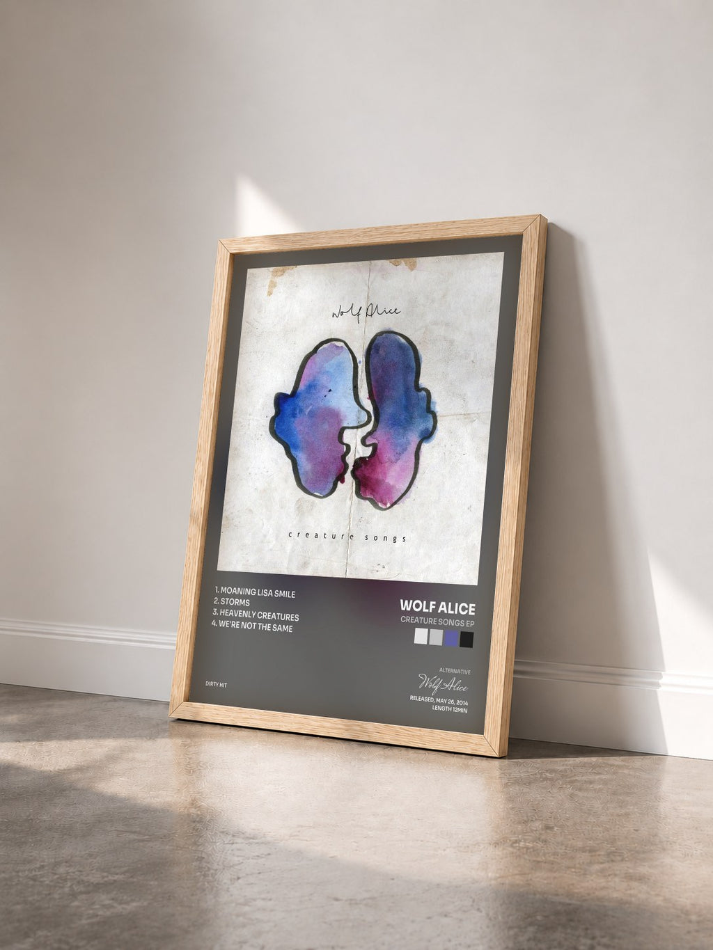 #bois Tableau de l'album Creature Songs EP de Wolf Alice vu de trois quarts, cadre en bois brut