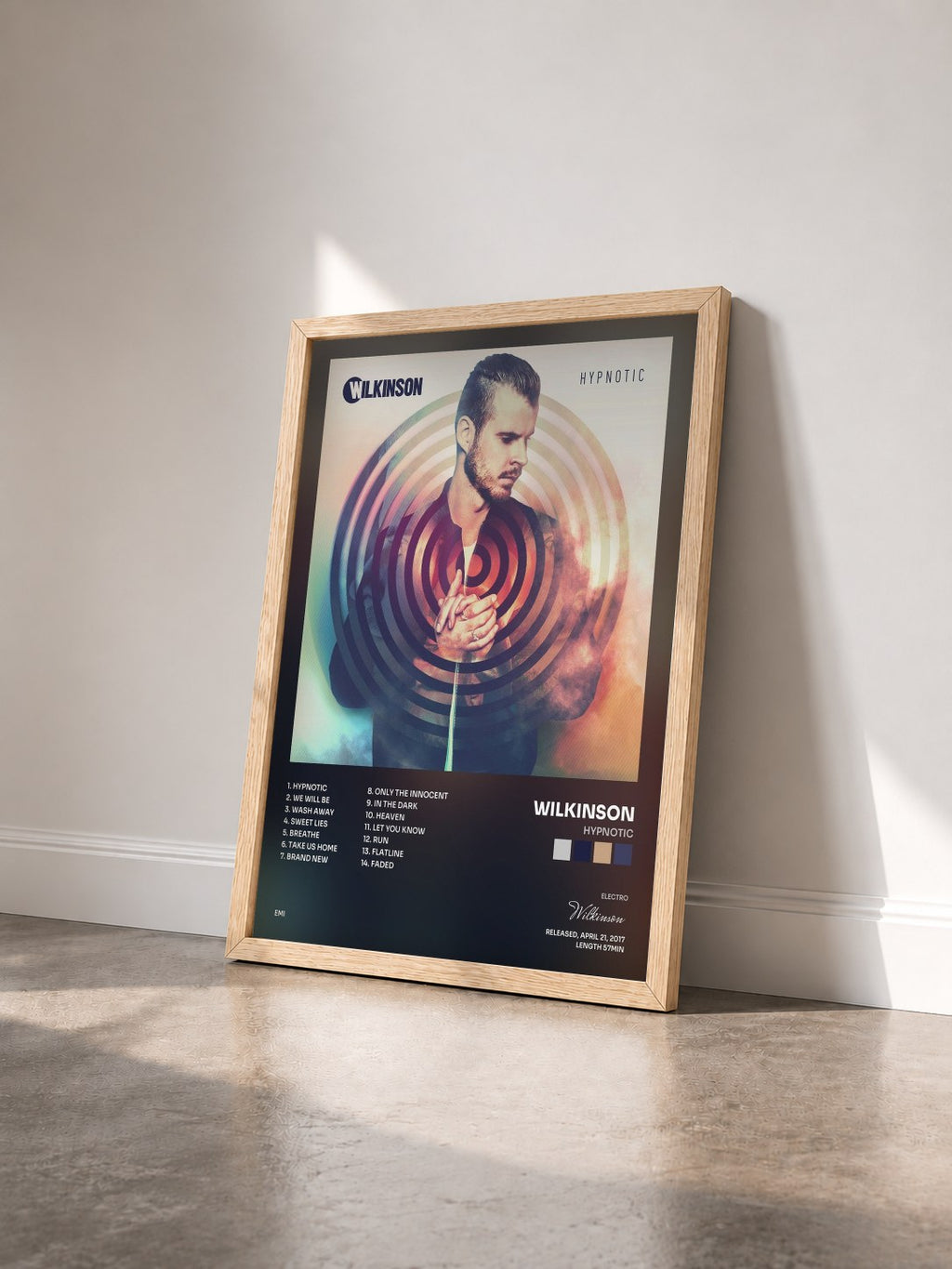 #bois Tableau de l'album Hypnotic de Wilkinson vu de trois quarts, cadre en bois brut