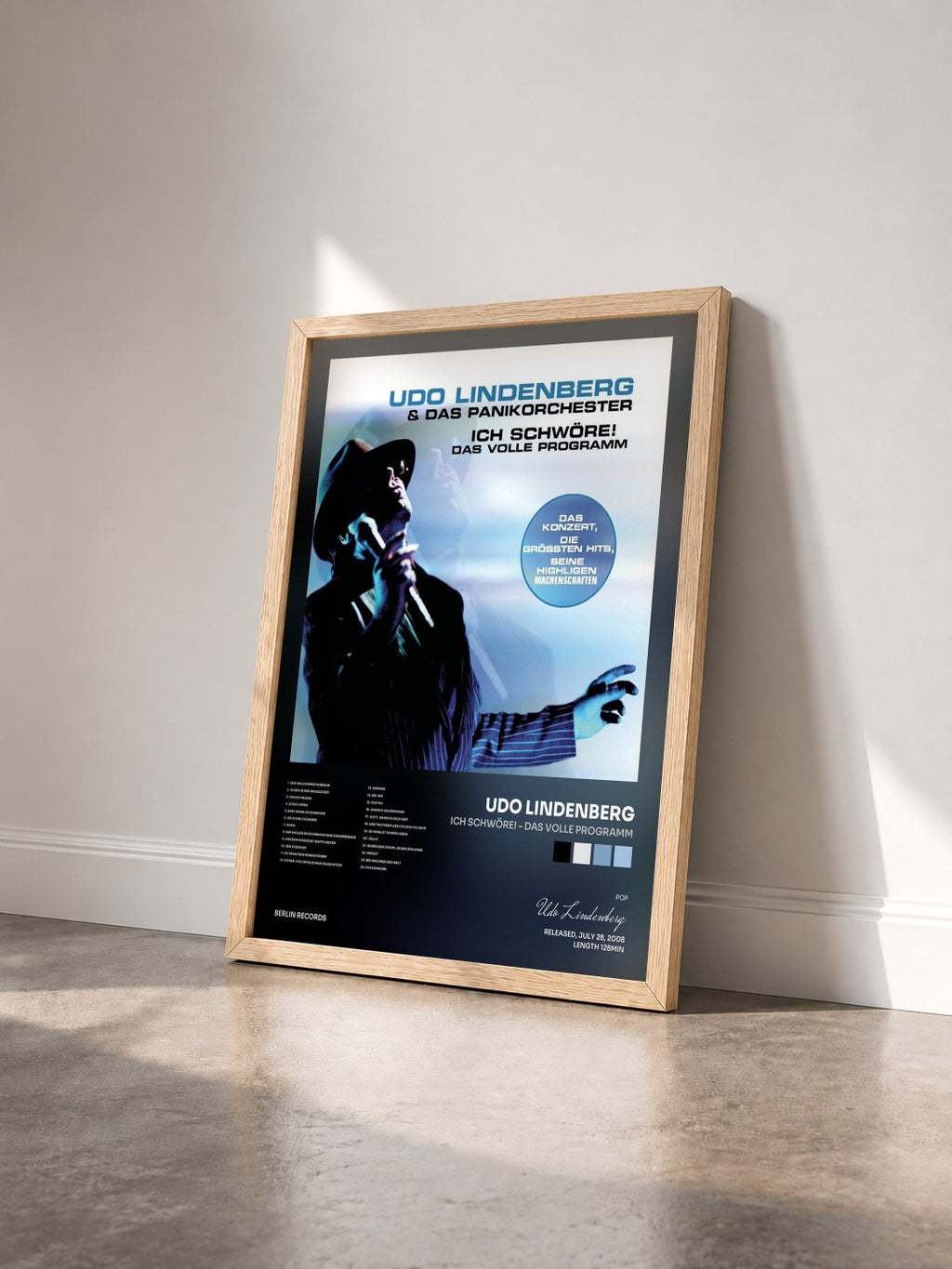 #bois Tableau de l'album Ich schwöre! - Das volle Programm de Udo Lindenberg vu de trois quarts, cadre en bois brut
