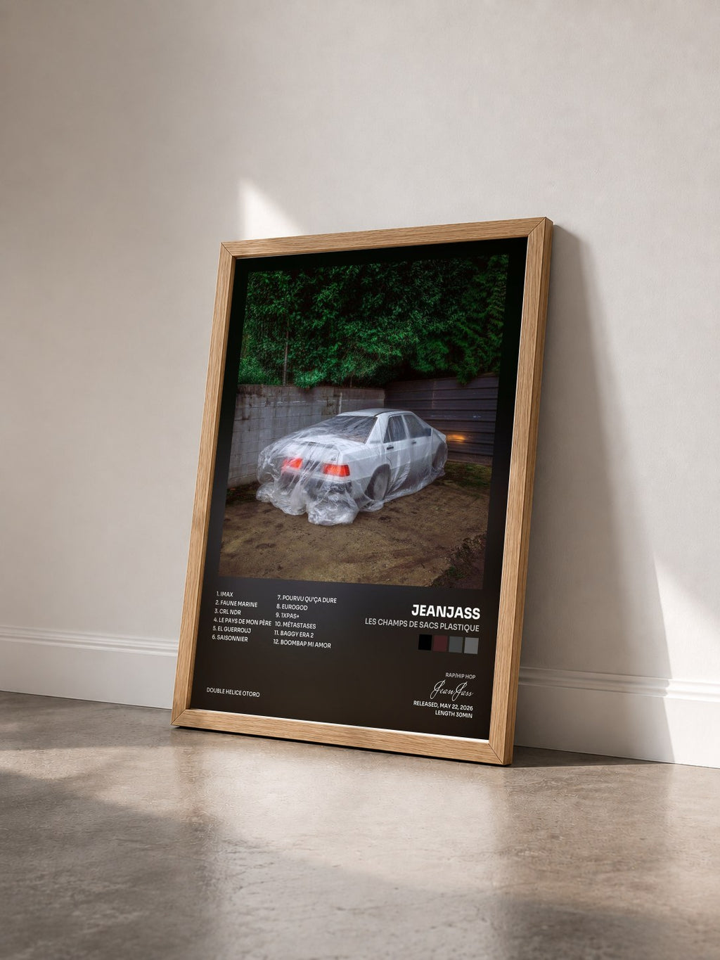 #bois Tableau de l'album Les champs de sacs plastique de JeanJass vu de trois quarts, cadre en bois brut