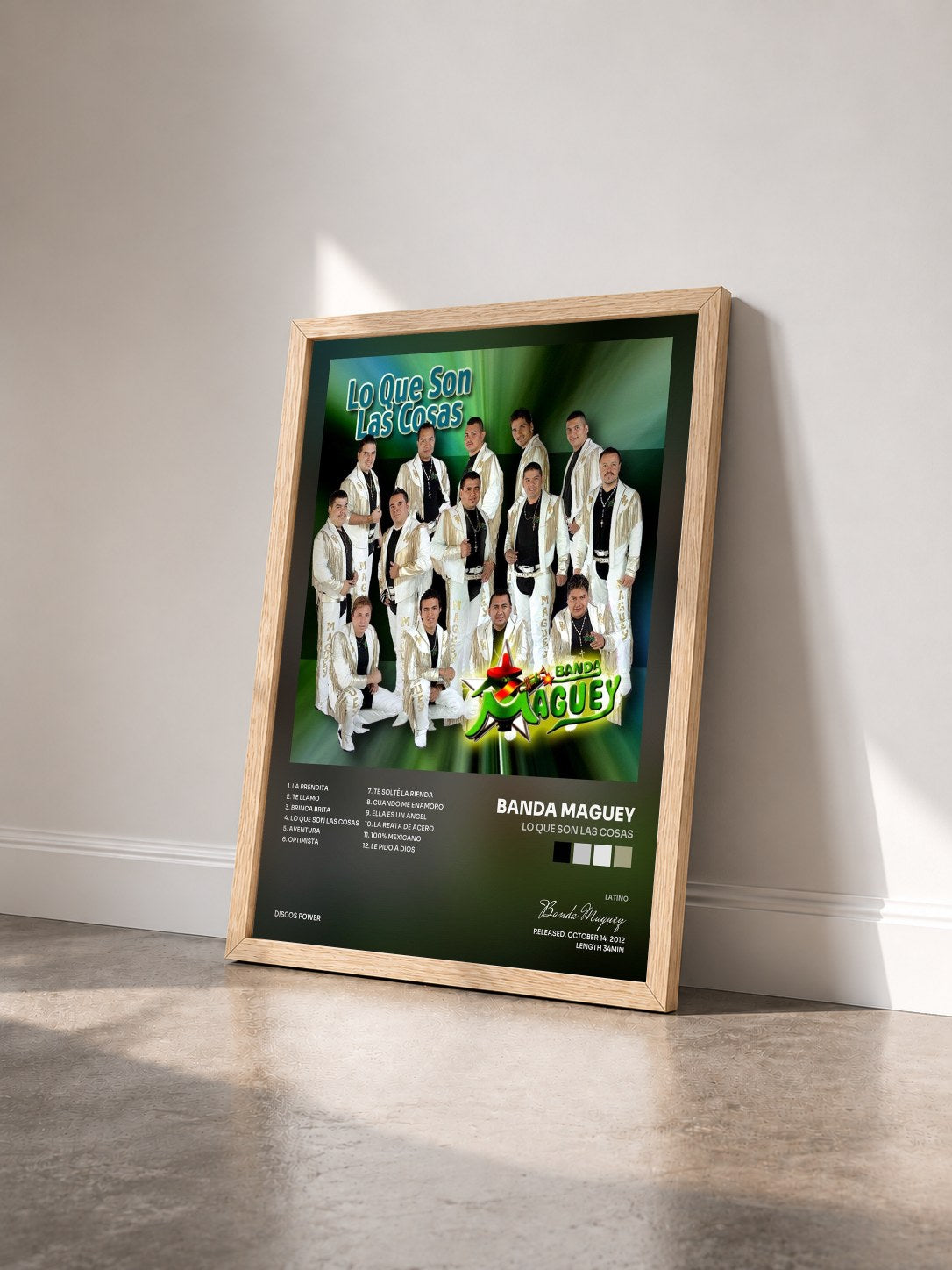 #bois Tableau de l'album Lo Que Son las Cosas de Banda Maguey vu de trois quarts, cadre en bois brut