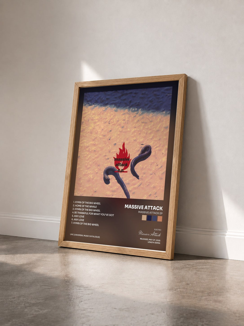 #bois Tableau de l'album Massive Attack EP de Massive Attack vu de trois quarts, cadre en bois brut