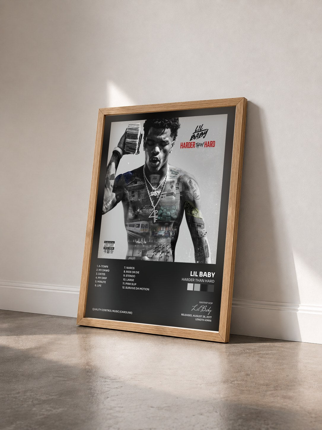 #bois Tableau de l'album Harder Than Hard de Lil Baby vu de trois quarts, cadre en bois brut