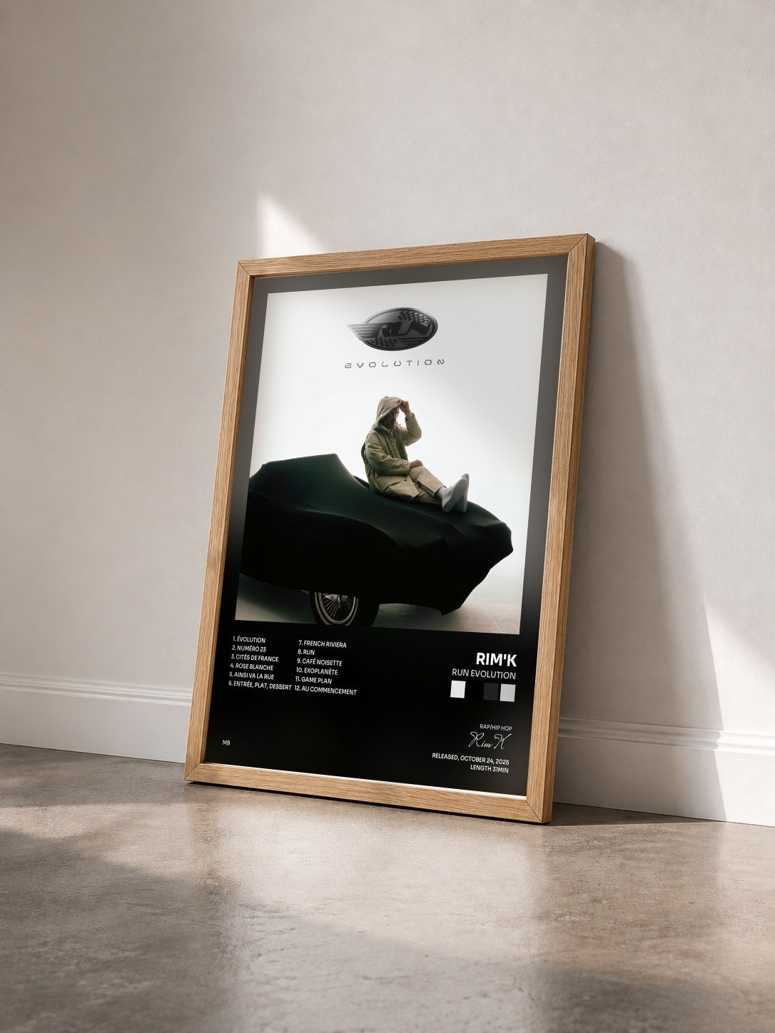 #bois Tableau de l'album RUN Evolution de Rim'K vu de trois quarts, cadre en bois brut