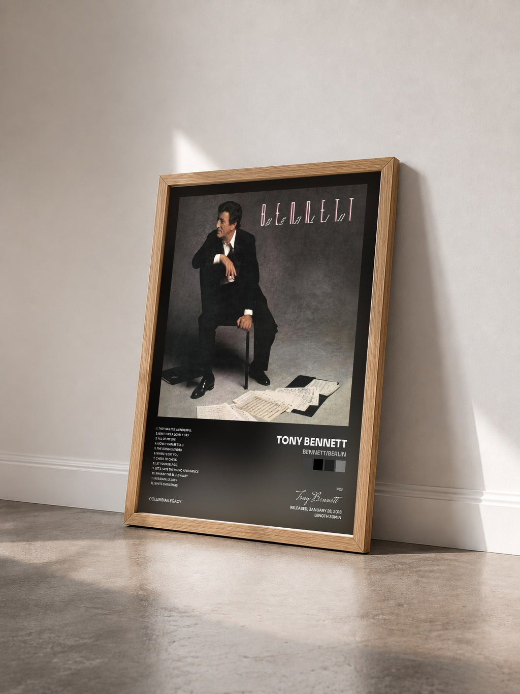 #bois Tableau de l'album Bennett/Berlin de Tony Bennett vu de trois quarts, cadre en bois brut