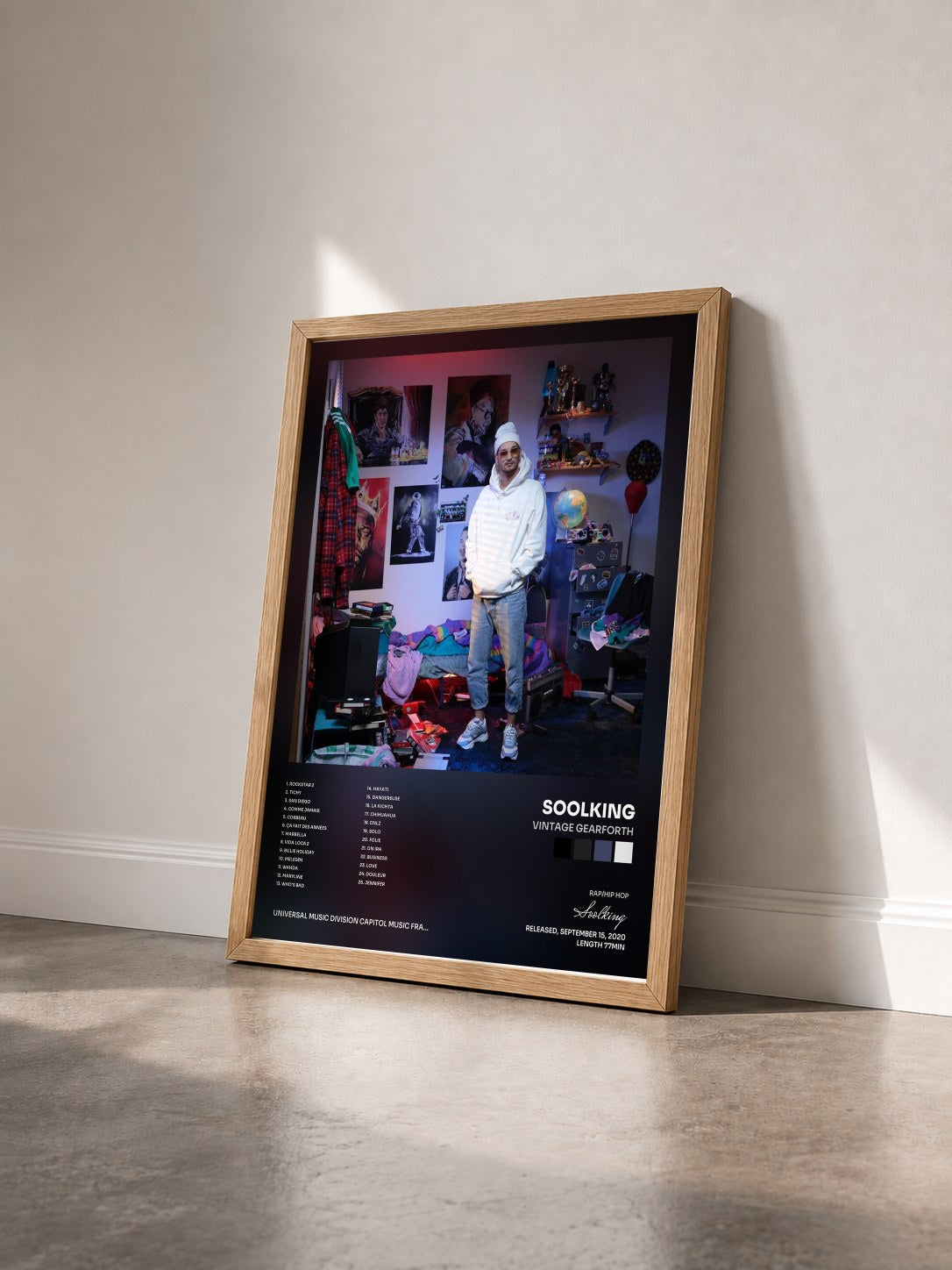 #bois Tableau de l'album Vintage Gearforth de Soolking vu de trois quarts, cadre en bois brut