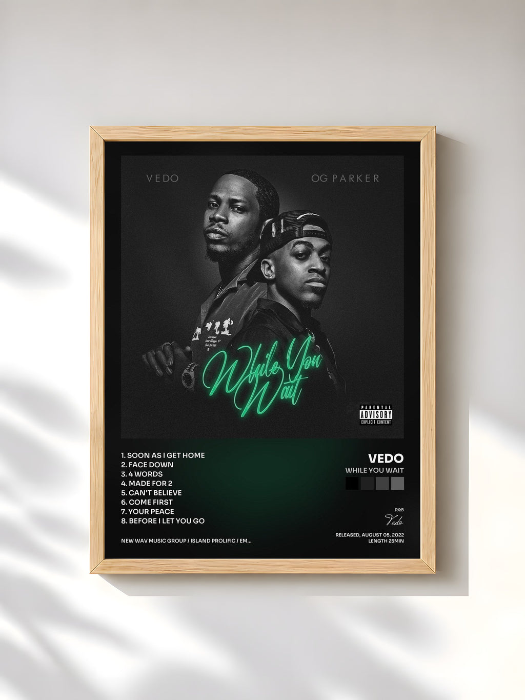 #bois Tableau de l'album While You Wait de Vedo, cadre en bois brut, imprimé et encadré en France