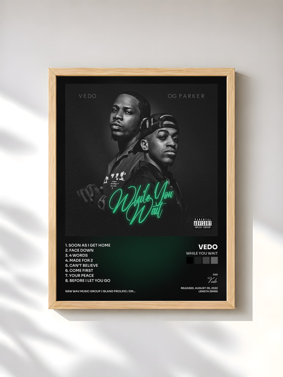 #bois Tableau de l'album While You Wait de Vedo, cadre en bois brut, imprimé et encadré en France