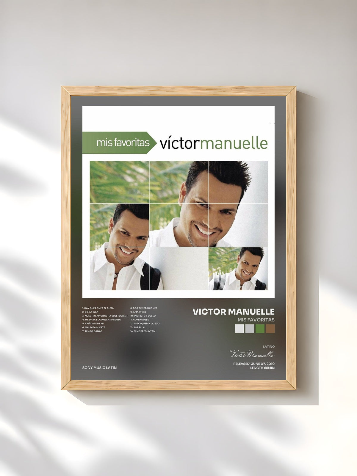 #bois Tableau de l'album Mis Favoritas de Victor Manuelle, cadre en bois brut, imprimé et encadré en France