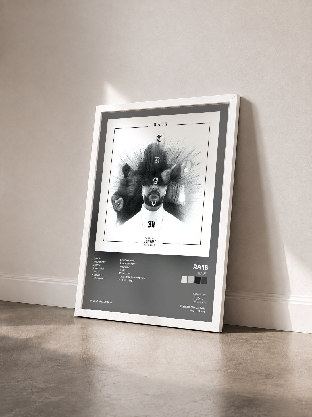 #blanc Tableau de l'album Traum de Ra'is vu de trois quarts, cadre blanc