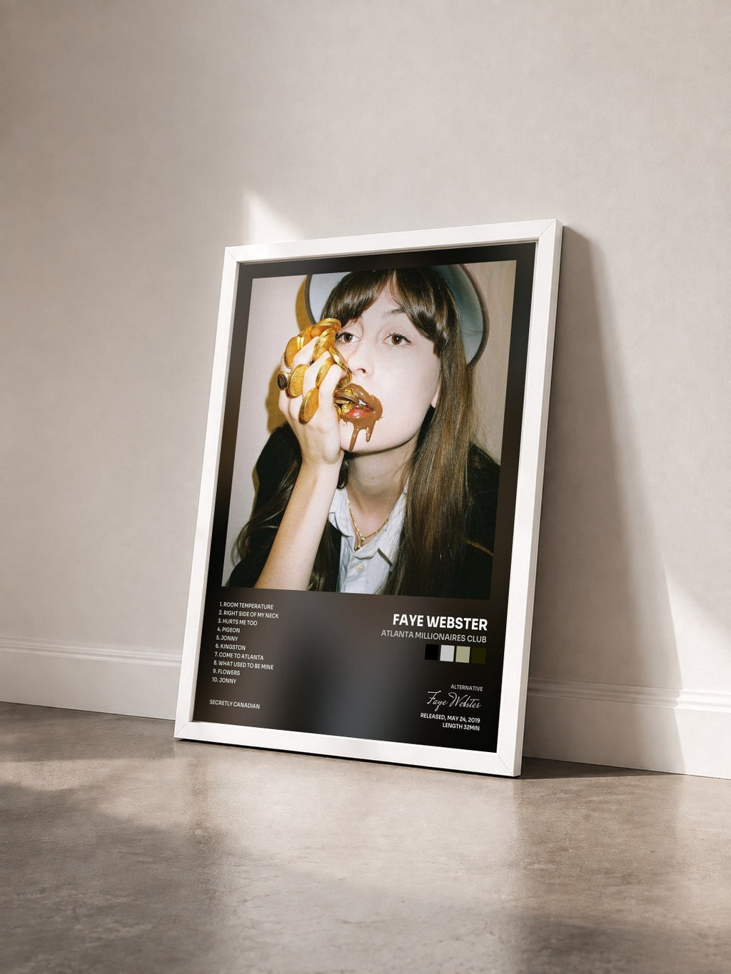 #blanc Tableau de l'album Atlanta Millionaires Club de Faye Webster vu de trois quarts, cadre blanc