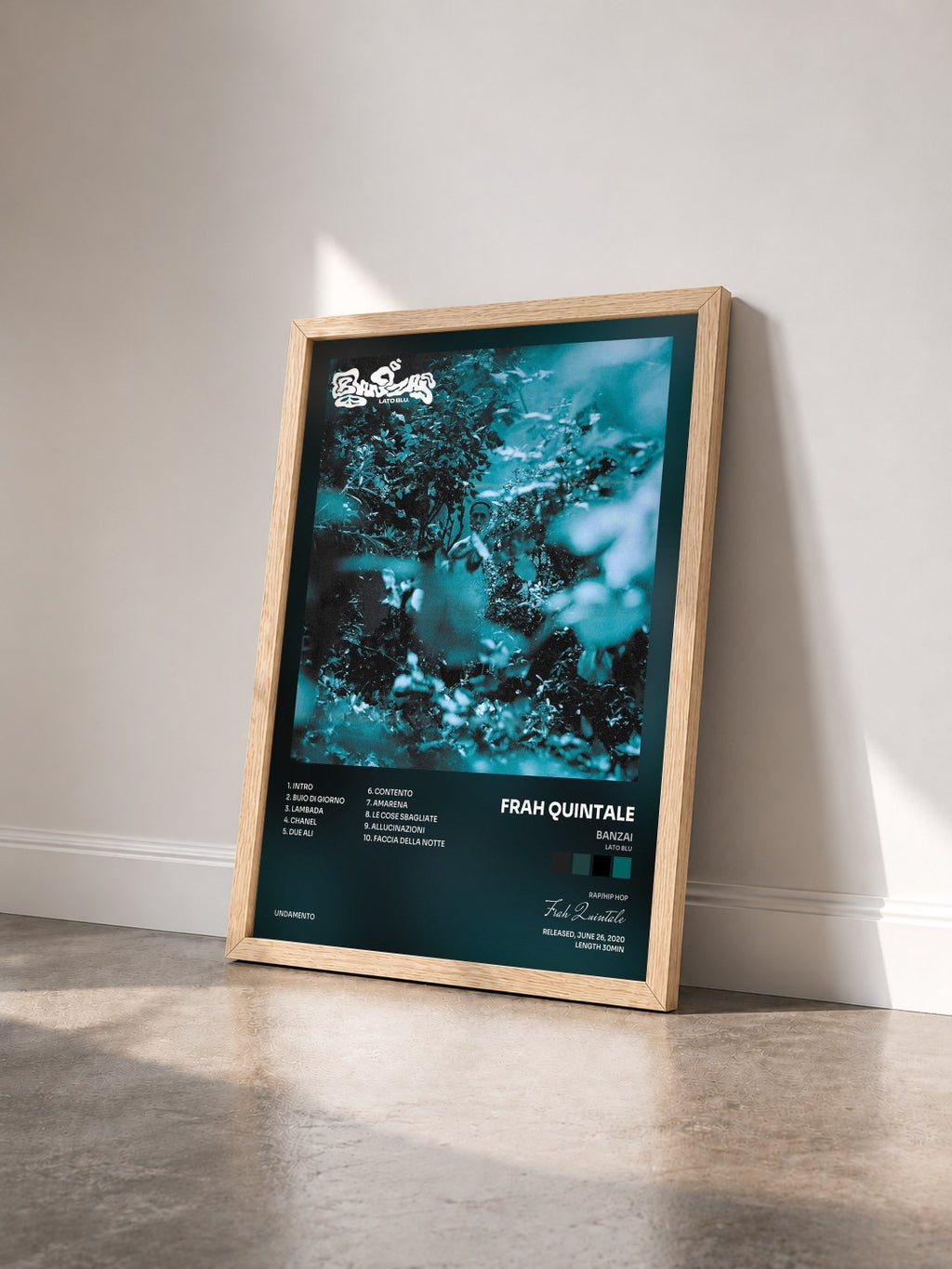 #bois Tableau de l'album Banzai (Lato blu) de Frah Quintale vu de trois quarts, cadre en bois brut