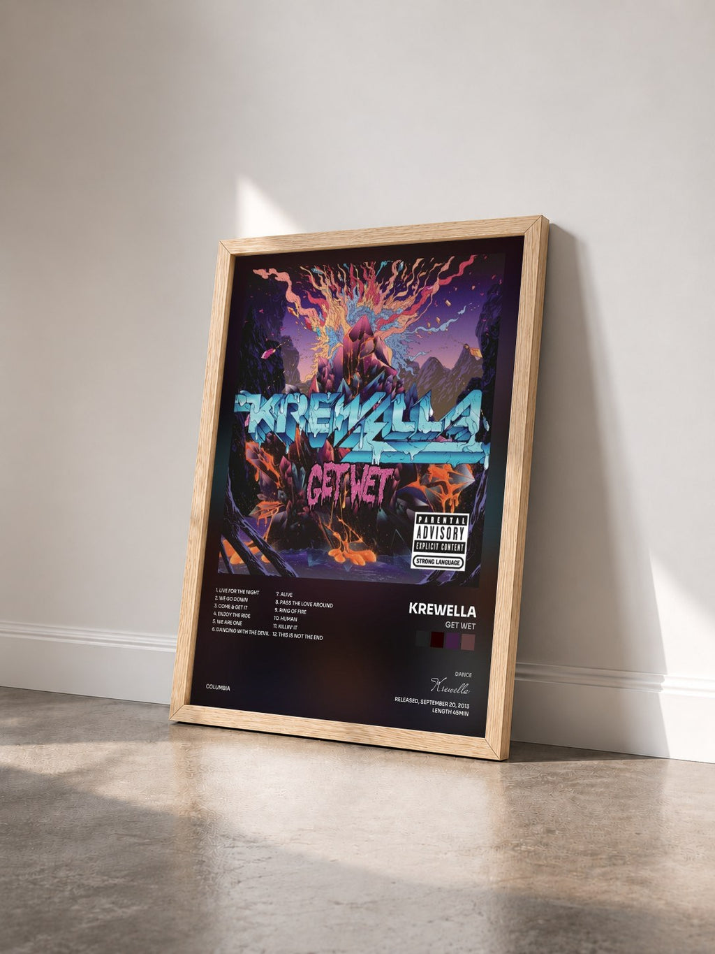#bois Tableau de l'album Get Wet de Krewella vu de trois quarts, cadre en bois brut