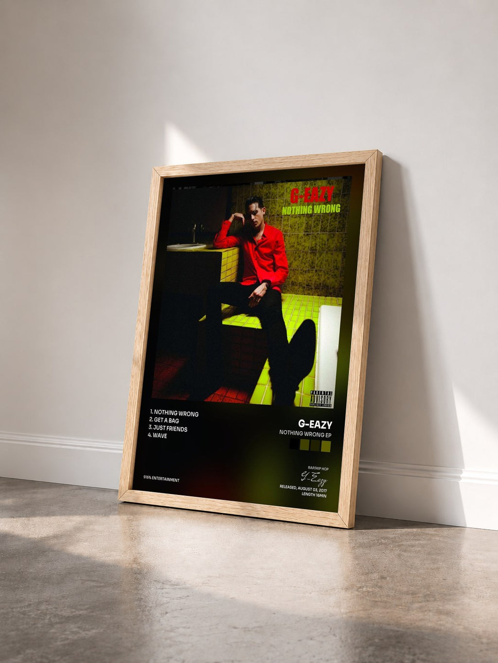 #bois Tableau de l'album Nothing Wrong Ep de G-Eazy vu de trois quarts, cadre en bois brut