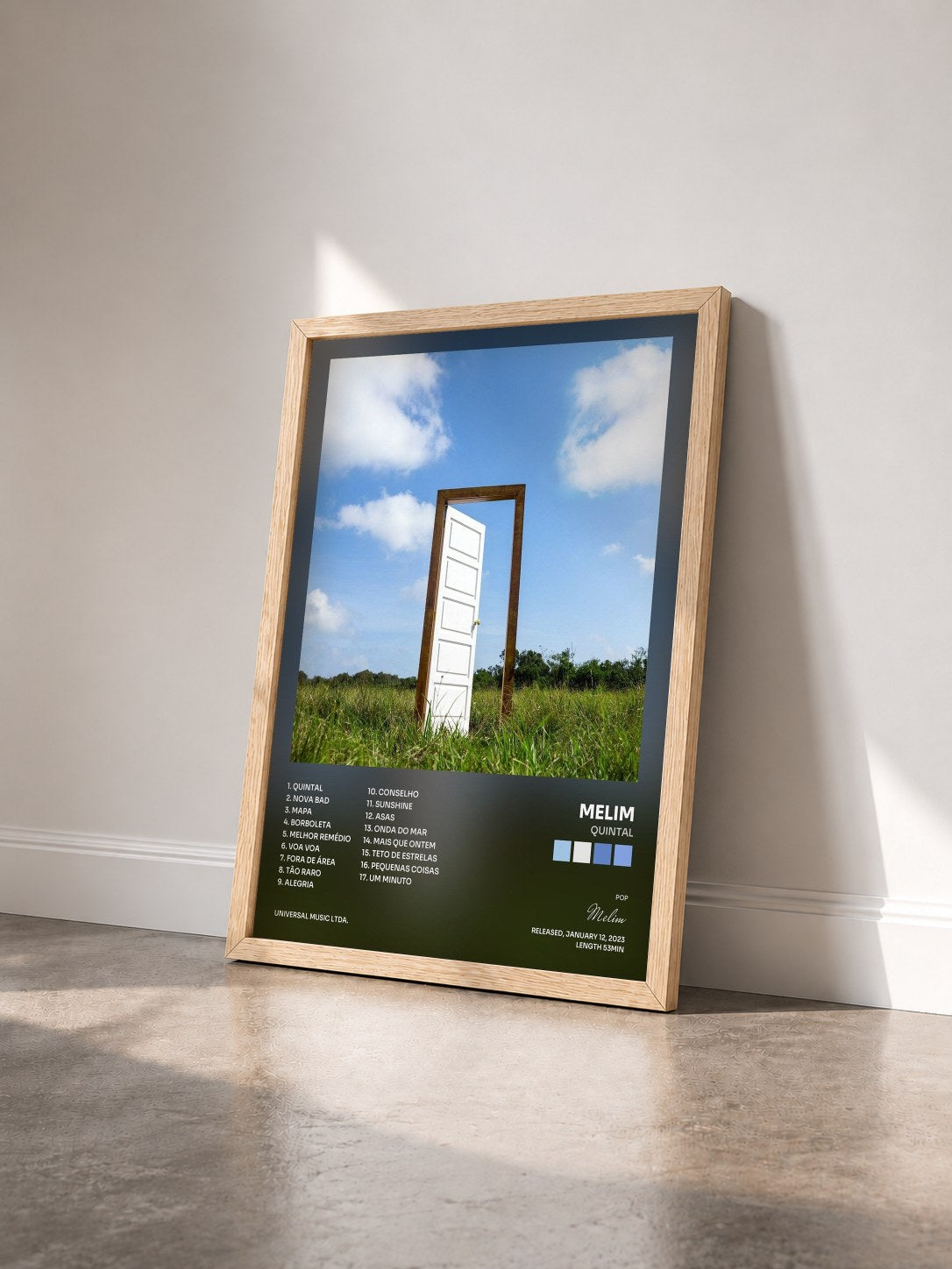 #bois Tableau de l'album Quintal de Melim vu de trois quarts, cadre en bois brut