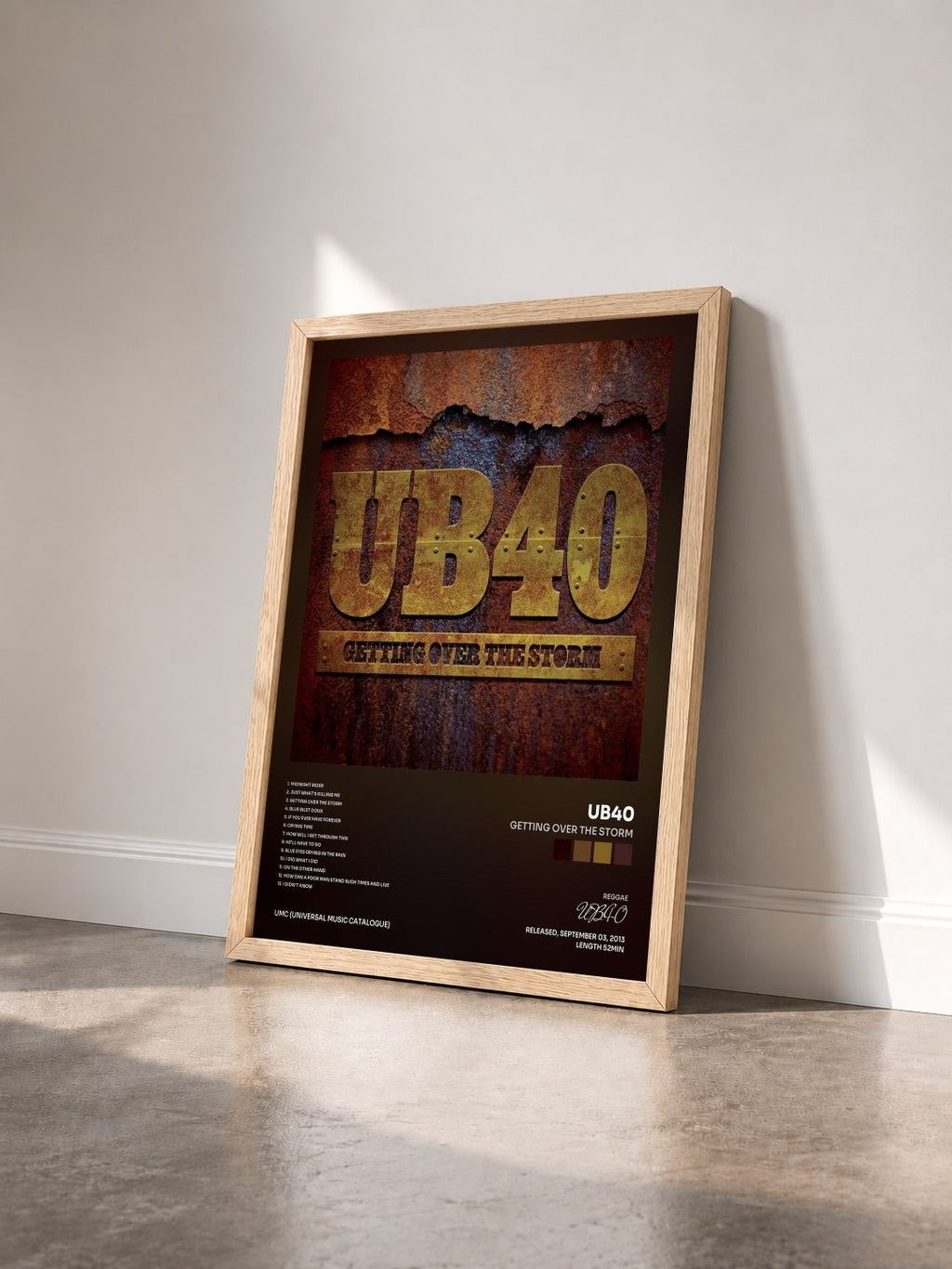 #bois Tableau de l'album Getting Over The Storm de UB40 vu de trois quarts, cadre en bois brut