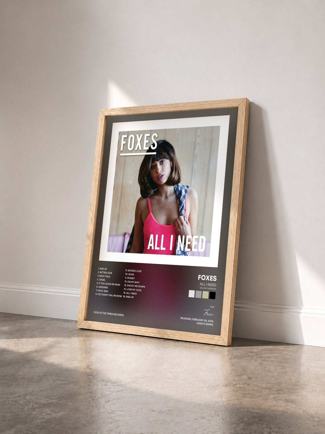 #bois Tableau de l'album All I Need (Deluxe Version) de Foxes vu de trois quarts, cadre en bois brut