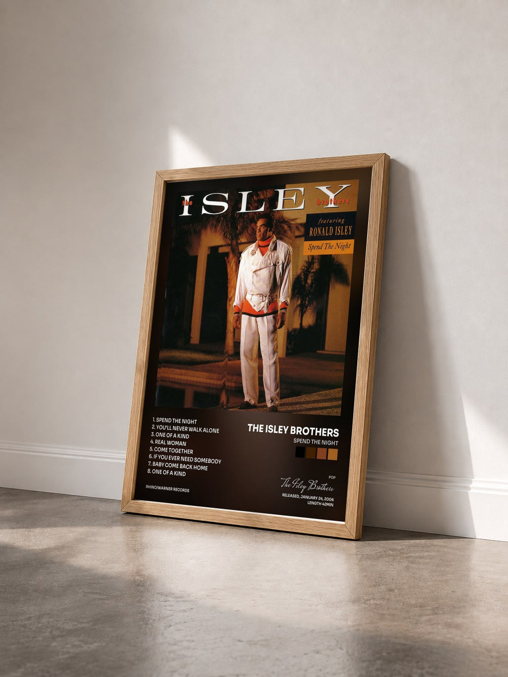 #bois Tableau de l'album Spend The Night de The Isley Brothers vu de trois quarts, cadre en bois brut