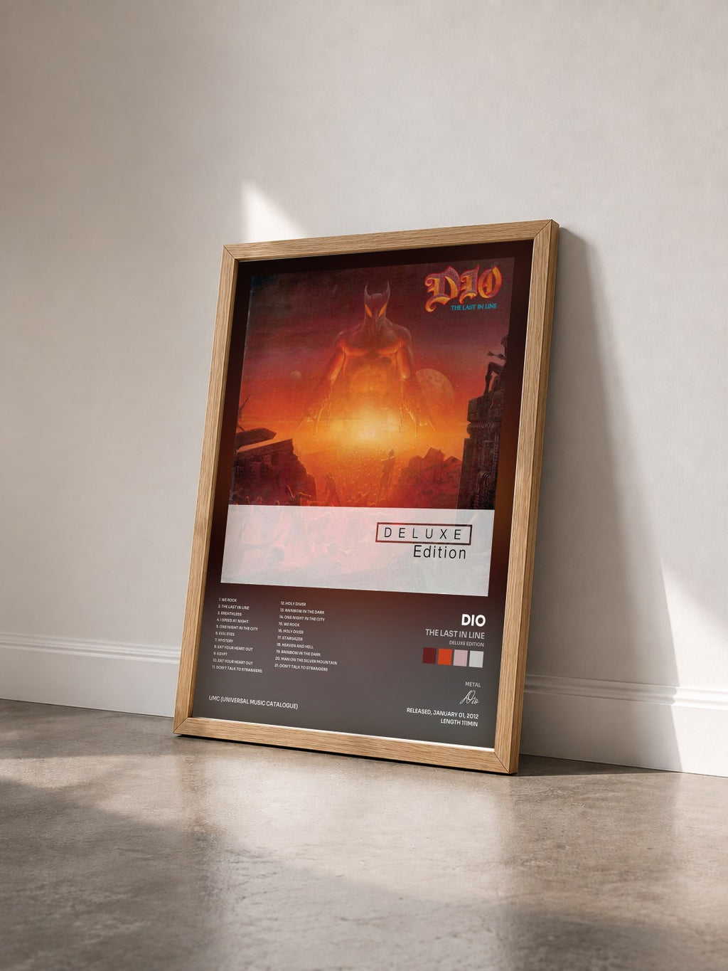 #bois Tableau de l'album The Last In Line (Deluxe Edition) de Dio vu de trois quarts, cadre en bois brut
