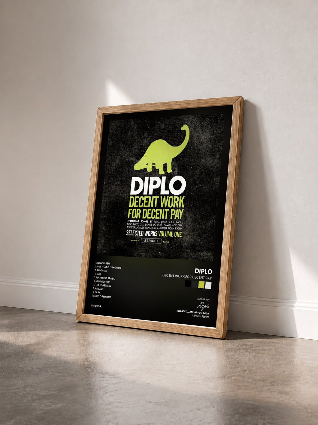 #bois Tableau de l'album Decent Work For Decent Pay de Diplo vu de trois quarts, cadre en bois brut