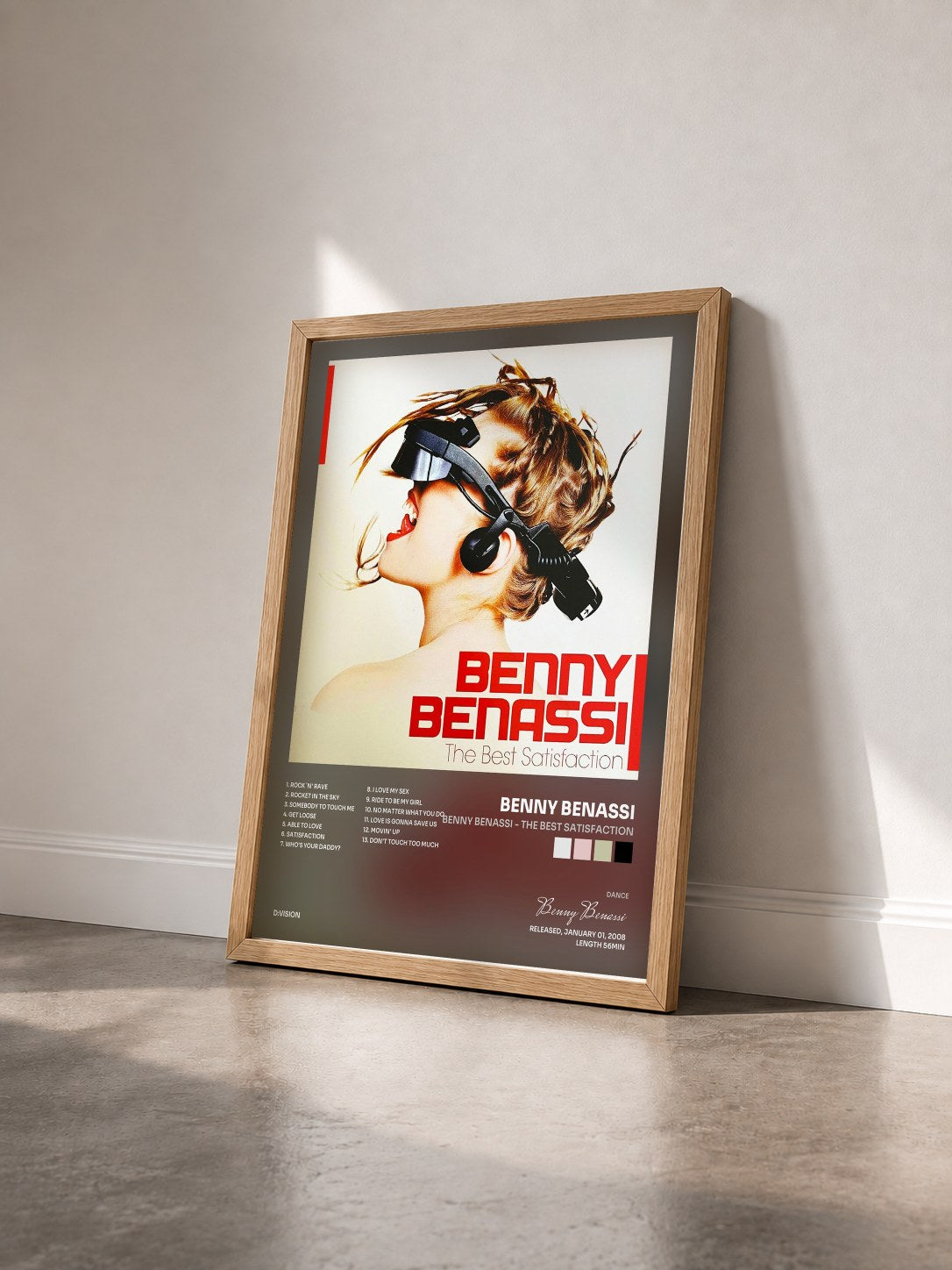#bois Tableau de l'album Benny Benassi - The Best Satisfaction de Benny Benassi vu de trois quarts, cadre en bois brut
