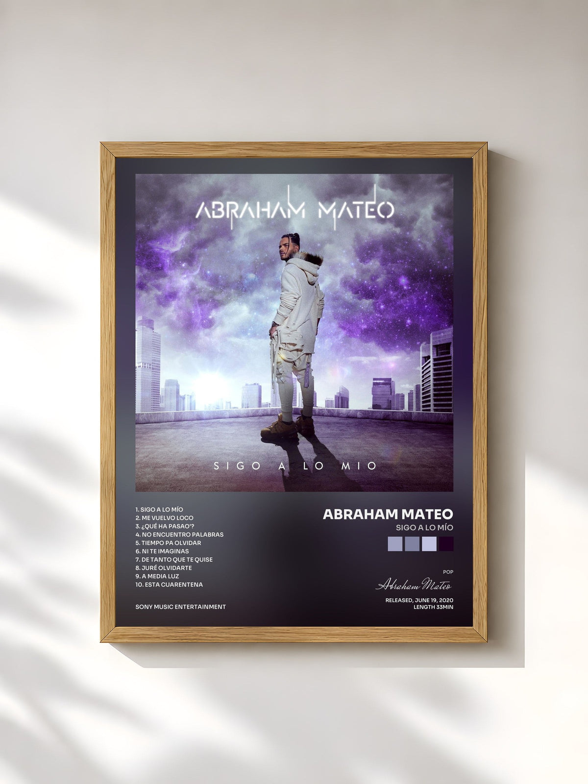 #bois Tableau de l'album Sigo a Lo Mío de Abraham Mateo, cadre en bois brut, imprimé et encadré en France